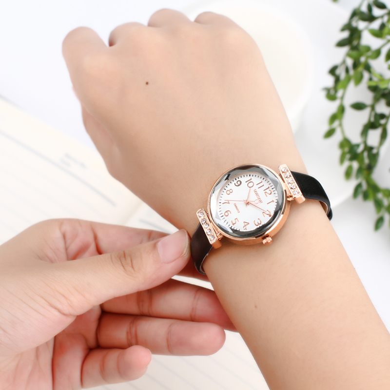 韓國手表女學生韓版時尚潮流復古簡約表女表皮帶手表